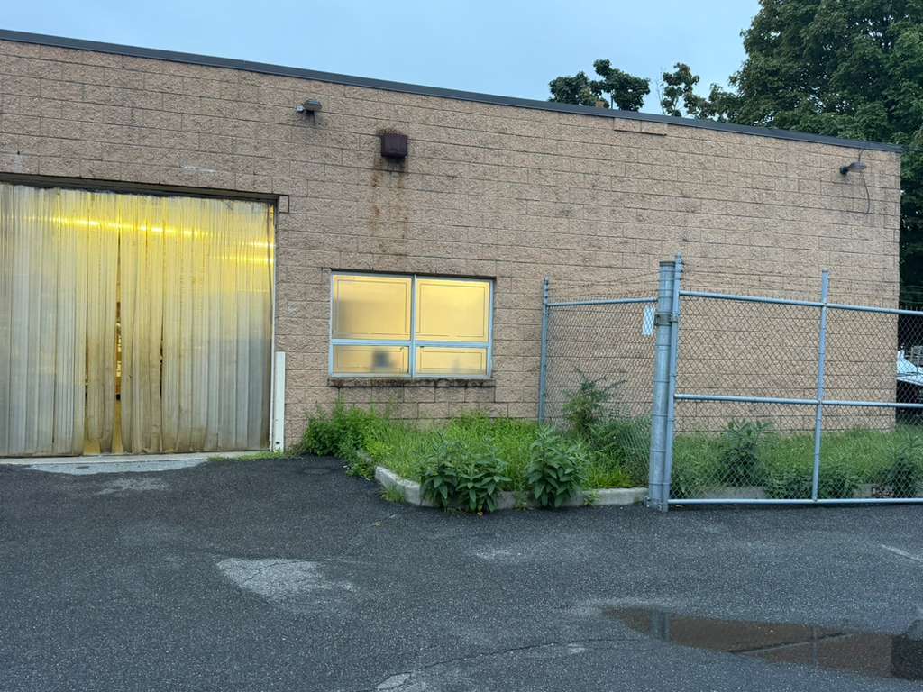Loading entrance